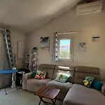 Maison Bord De Et Piscine 弗龙蒂尼昂