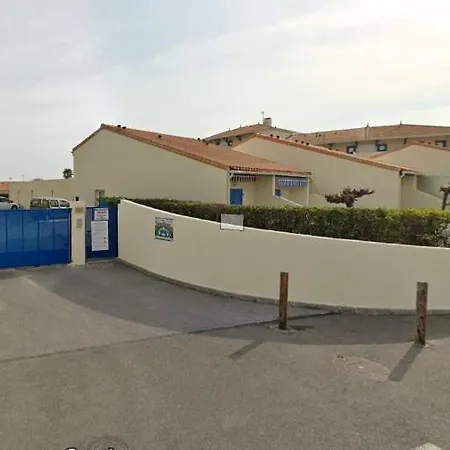 Maison Bord De Et Piscine 度假居 *