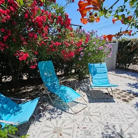 Maison Bord De Et Piscine *