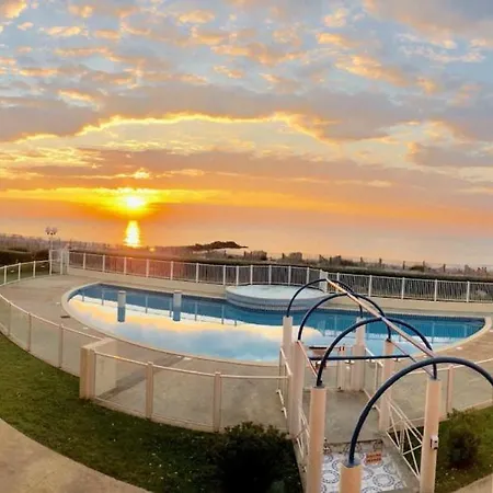 Maison Bord De Et Piscine בית נופש *